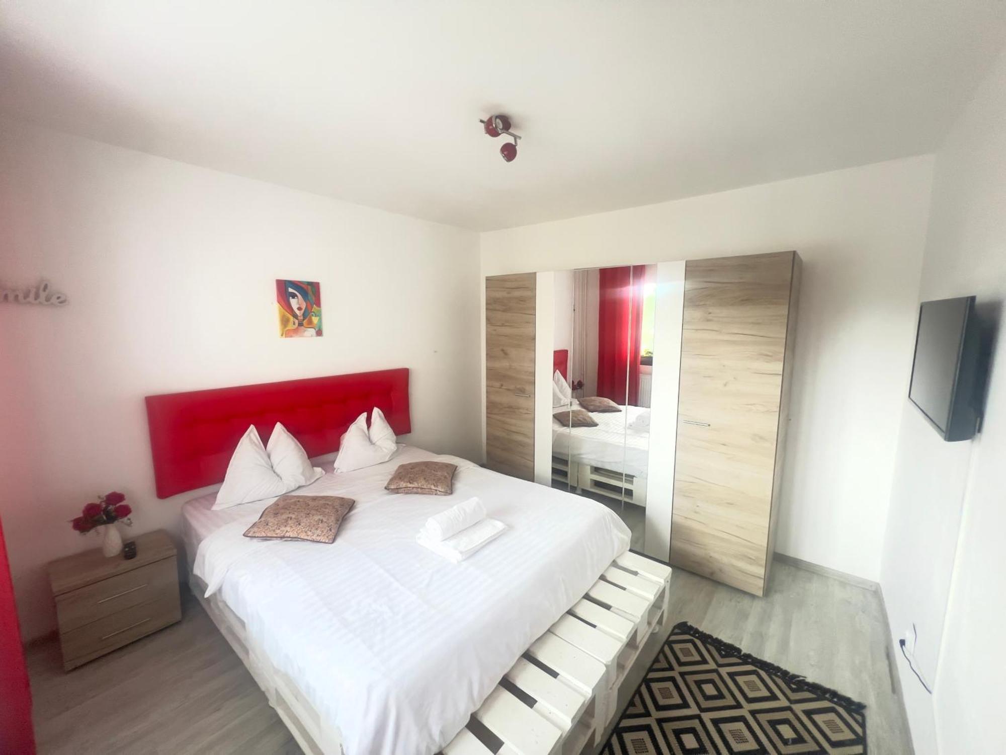 3 Rooms Apartment Airy & Bright Palas Style Iasi Exterior foto